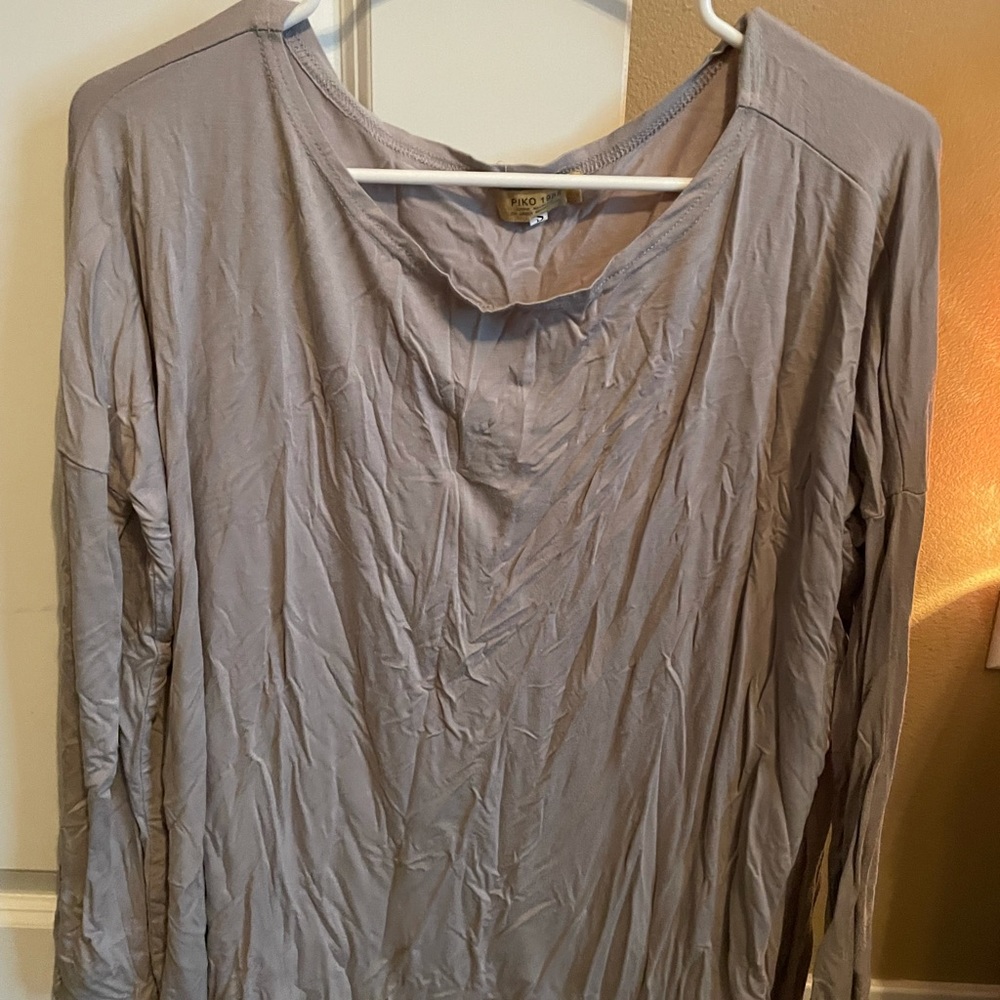 LIGHT GRAY PIKO TOP